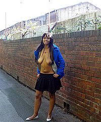 Amateur Exhibitionist Sarah Jane